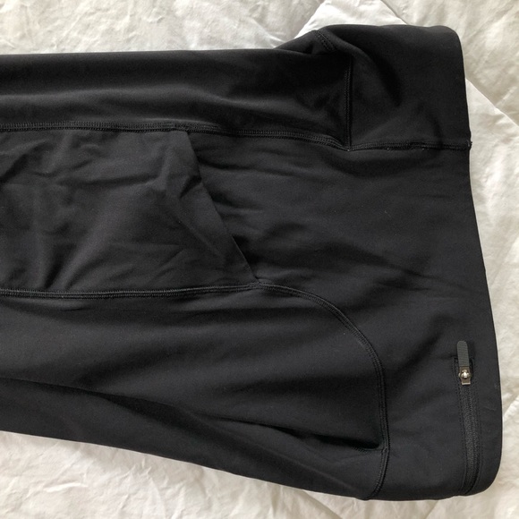 Lululemon leggings size 4 - Picture 3 of 6